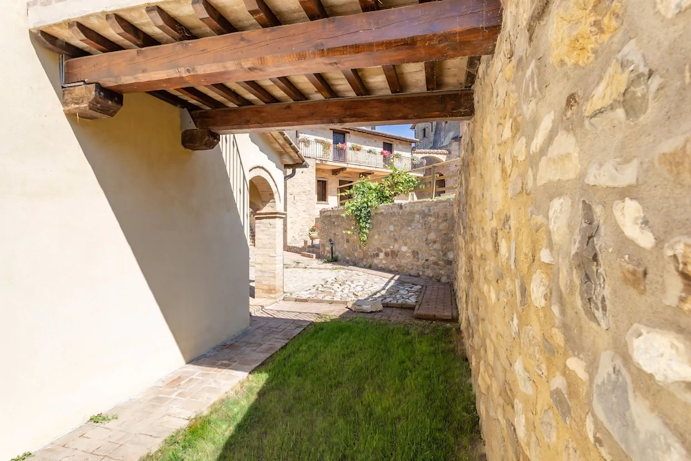 Pulciano Apartments