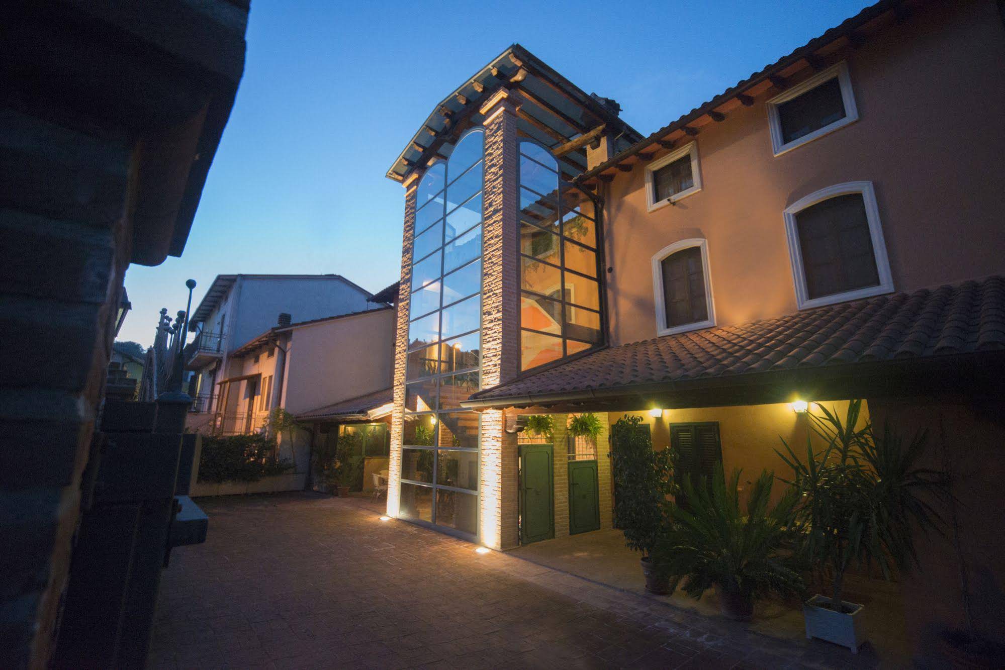 Residenze L’Uncinaia Holiday House