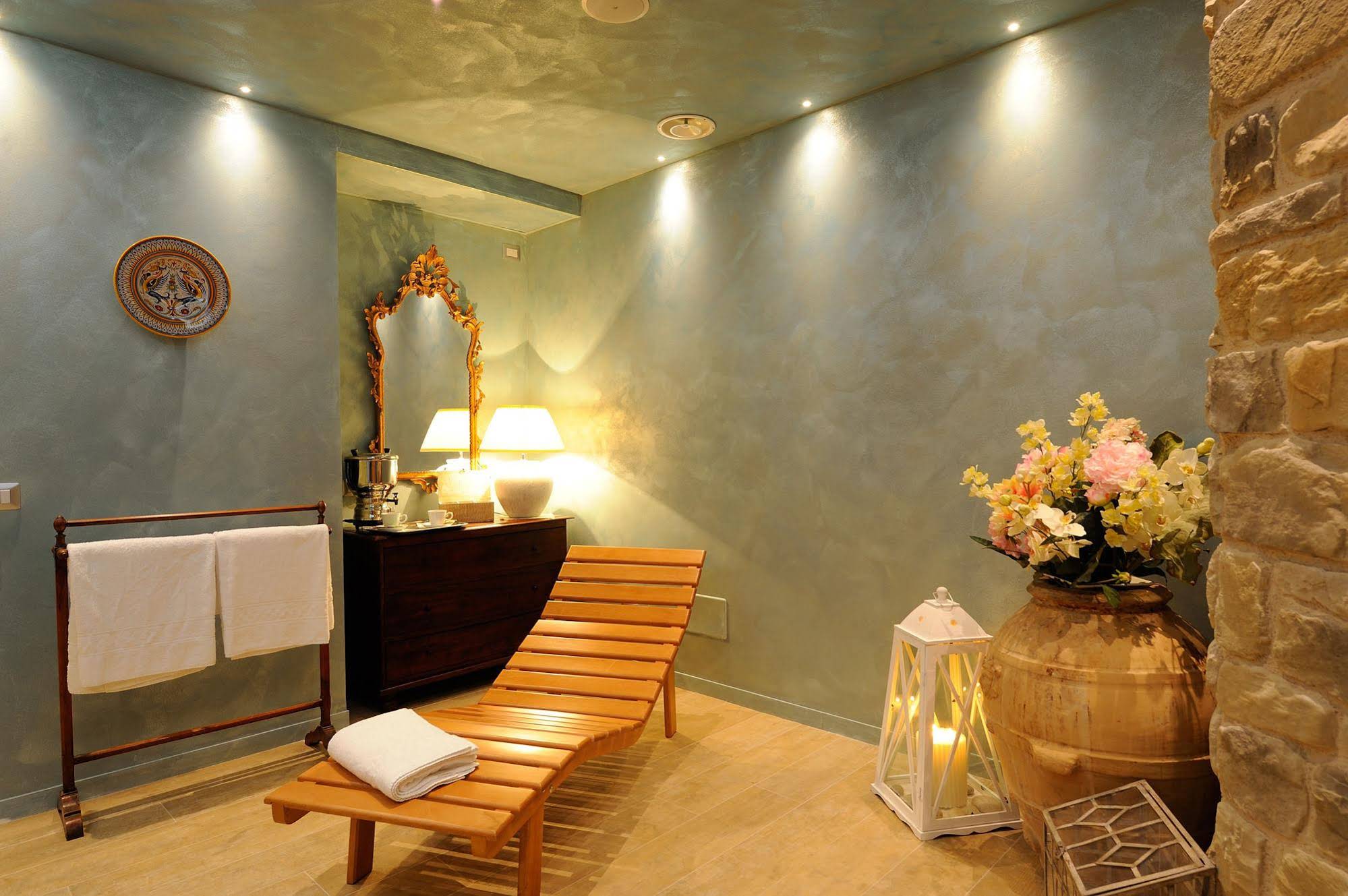 Borgo Mandoleto Hotel