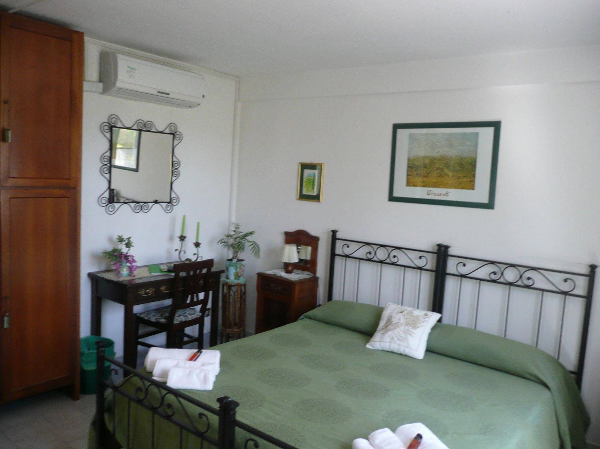 Al Giardino Degli Ulivi B&B