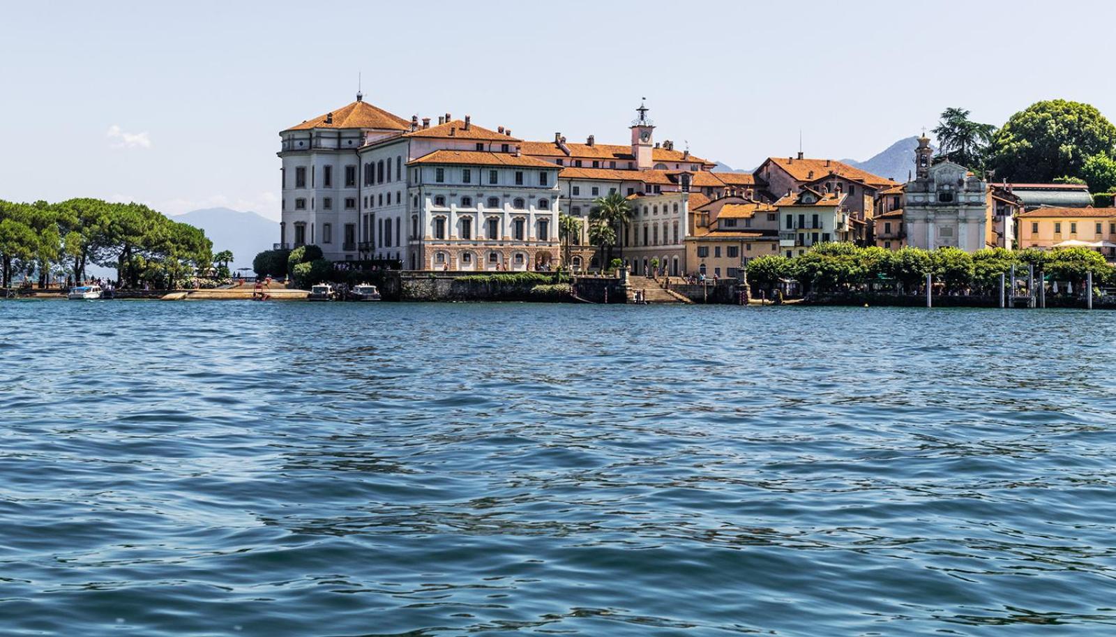 Stresa Complex Levoasi