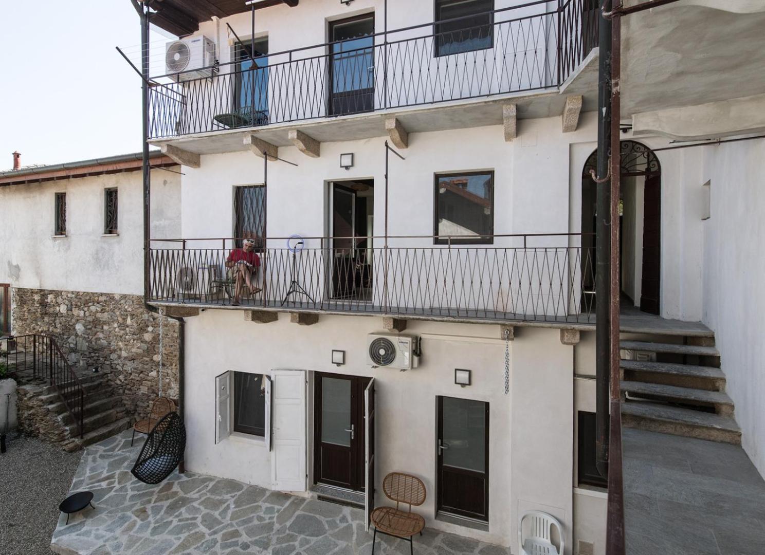 Stresa Complex Levoasi