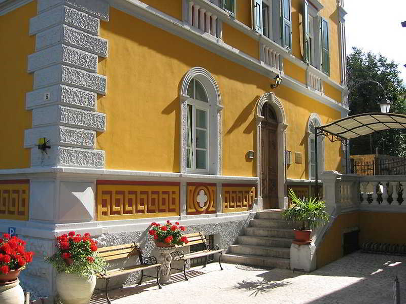 Villa Nicole