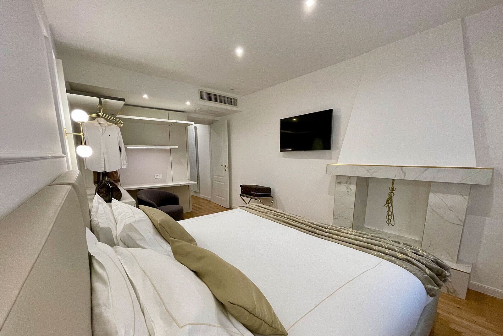 Bellagio Luxury Suites