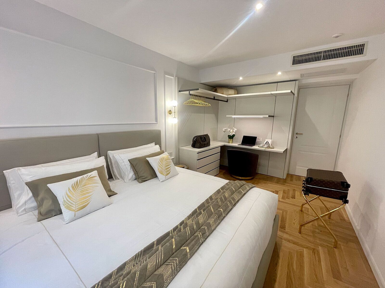 Bellagio Luxury Suites