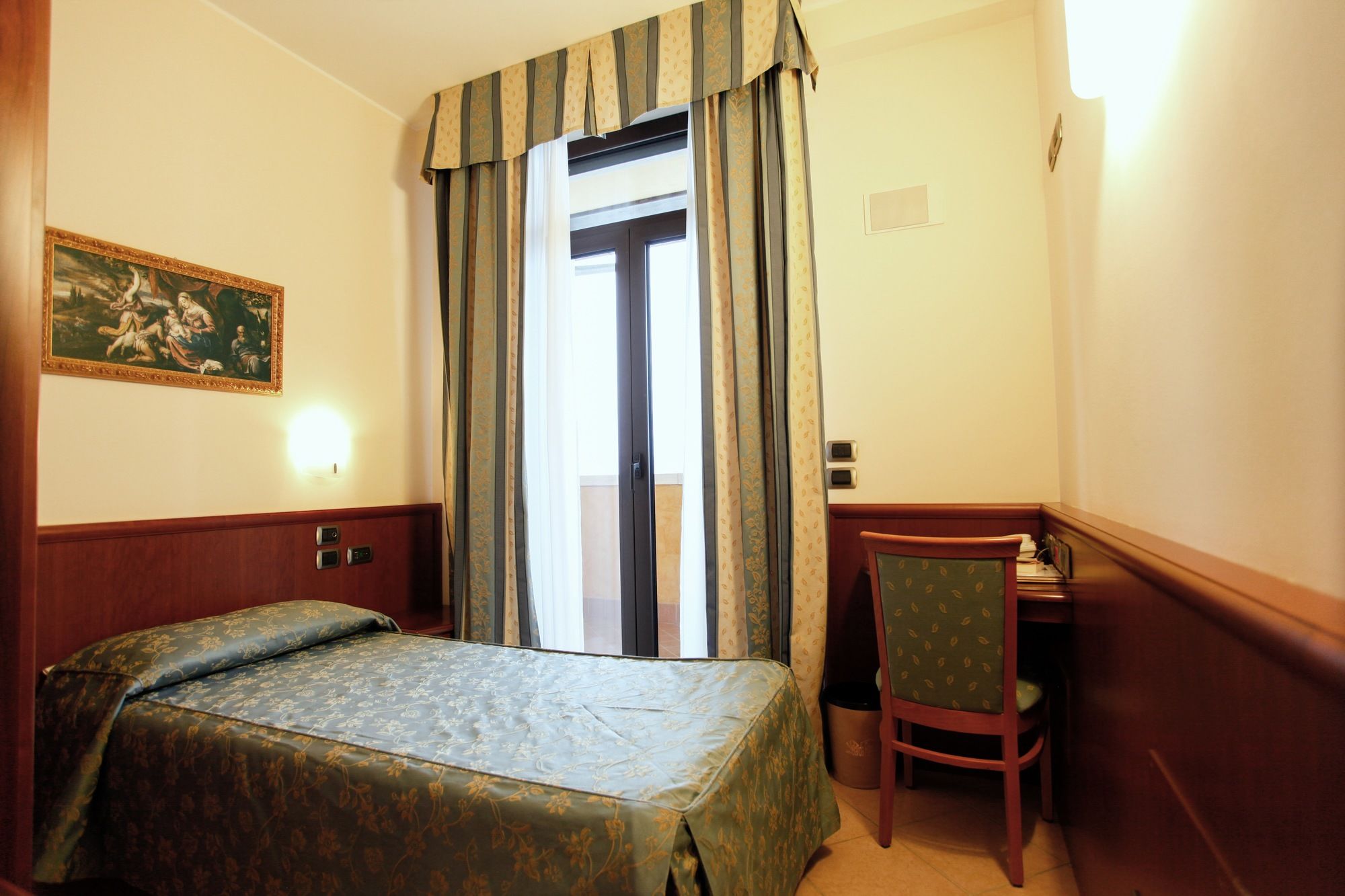 Garda Family House