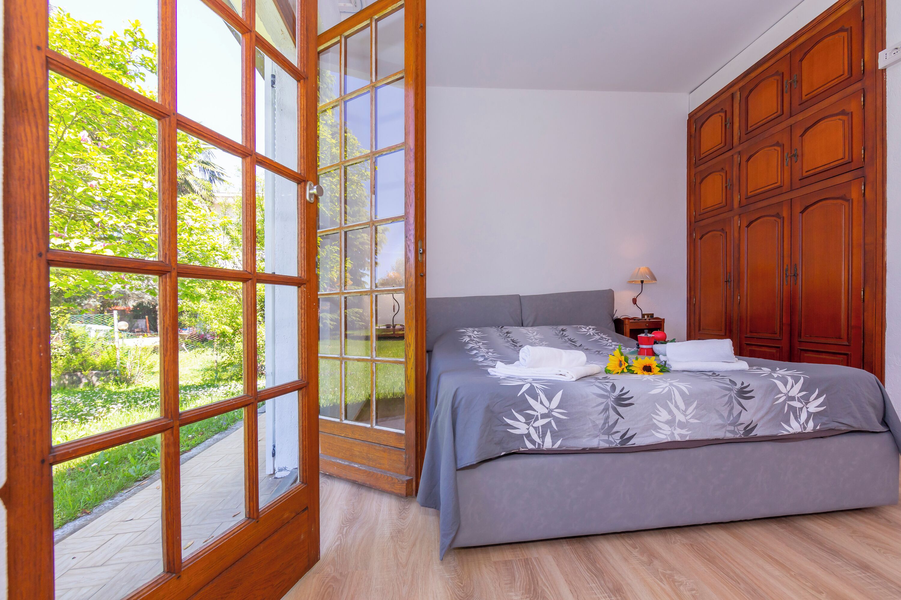 Villa Martine Au Bord Du Lac by Happy Rentals