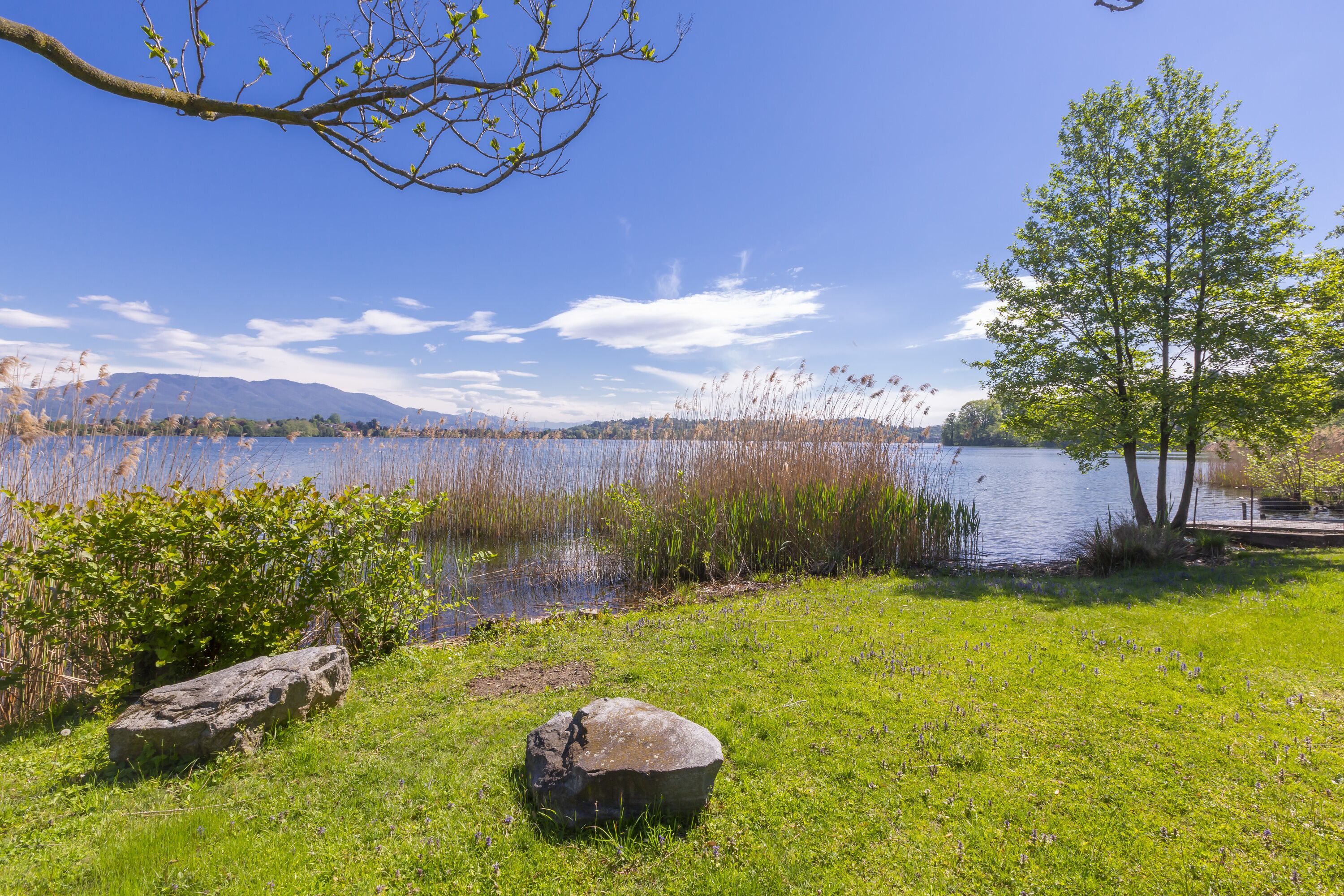 Villa Martine Au Bord Du Lac by Happy Rentals