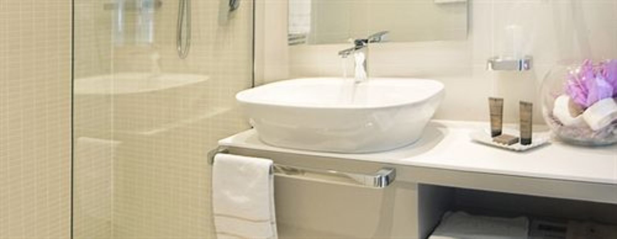 Seven Park Hotel