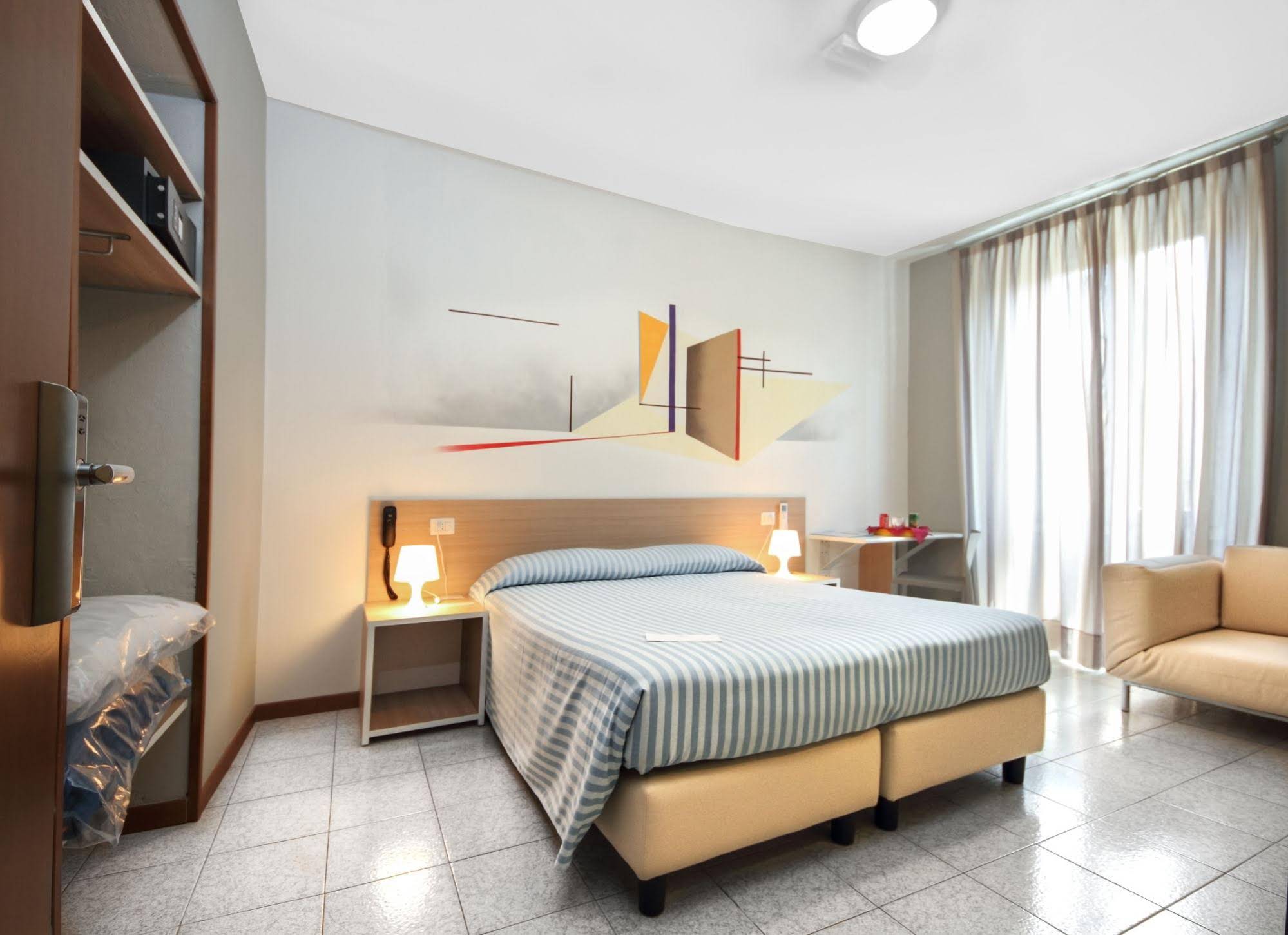Anton&Art Hotel