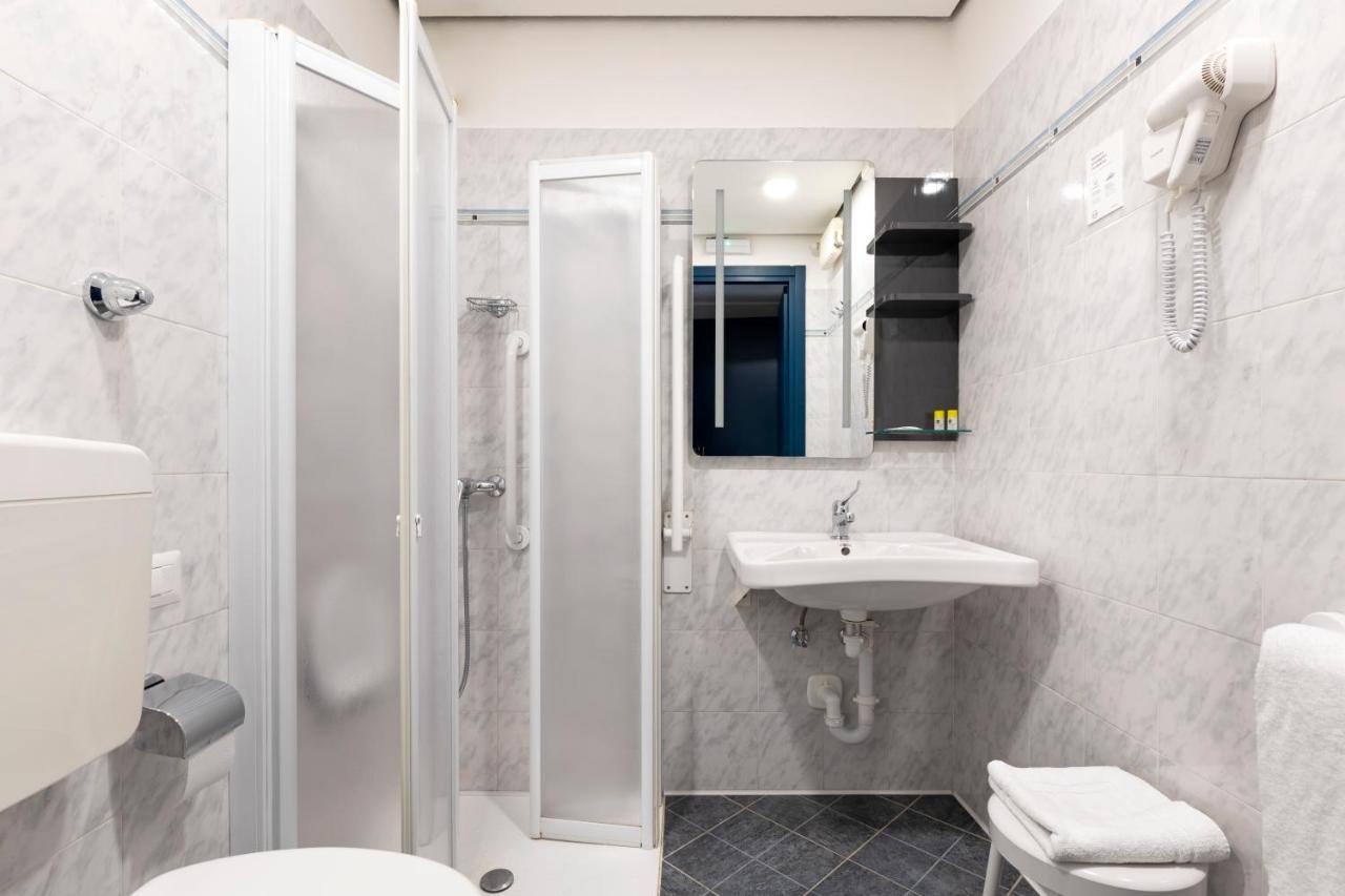 B&B Hotel COMO City Center