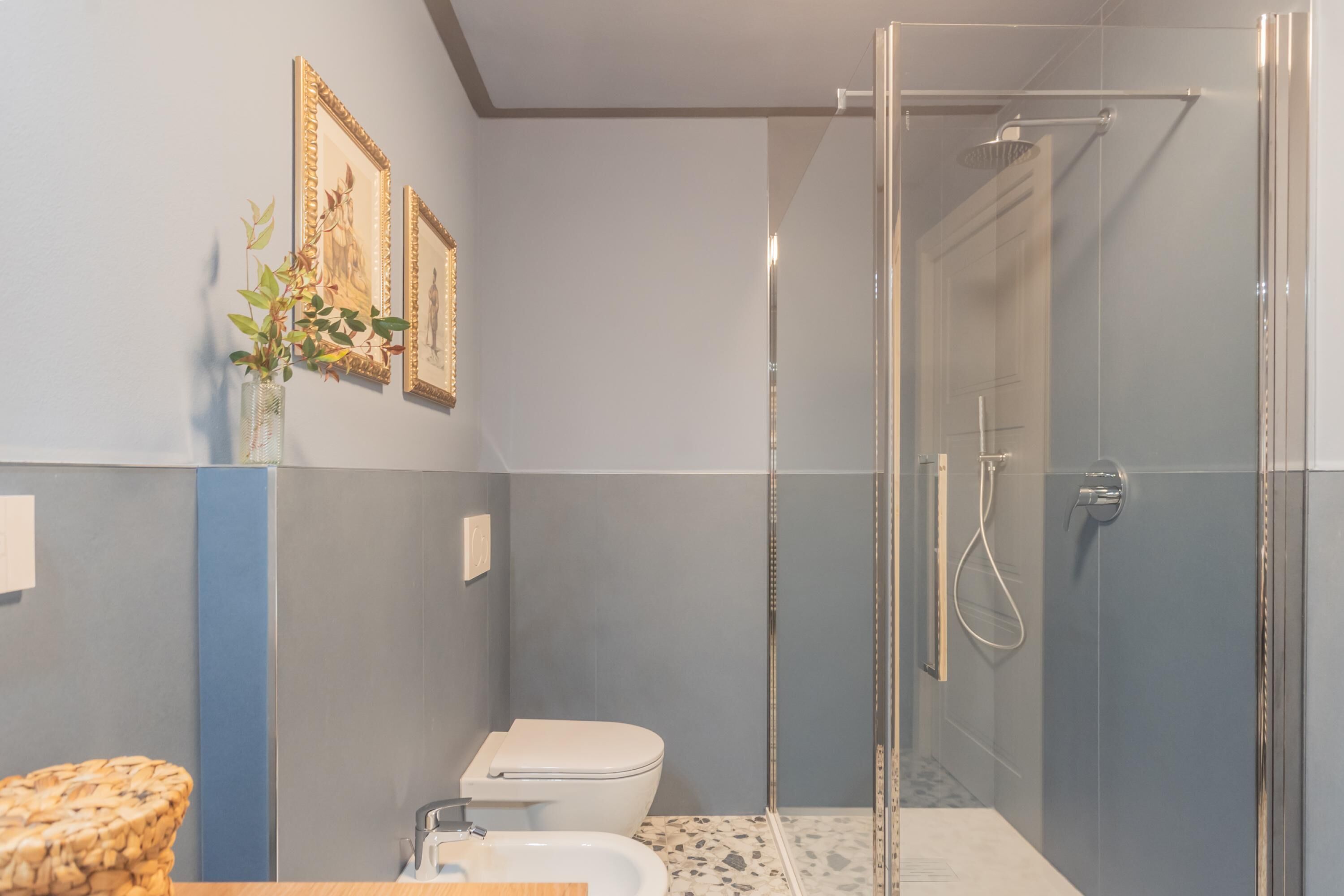 Cinque Giornate 70 Suites by Rent All Como