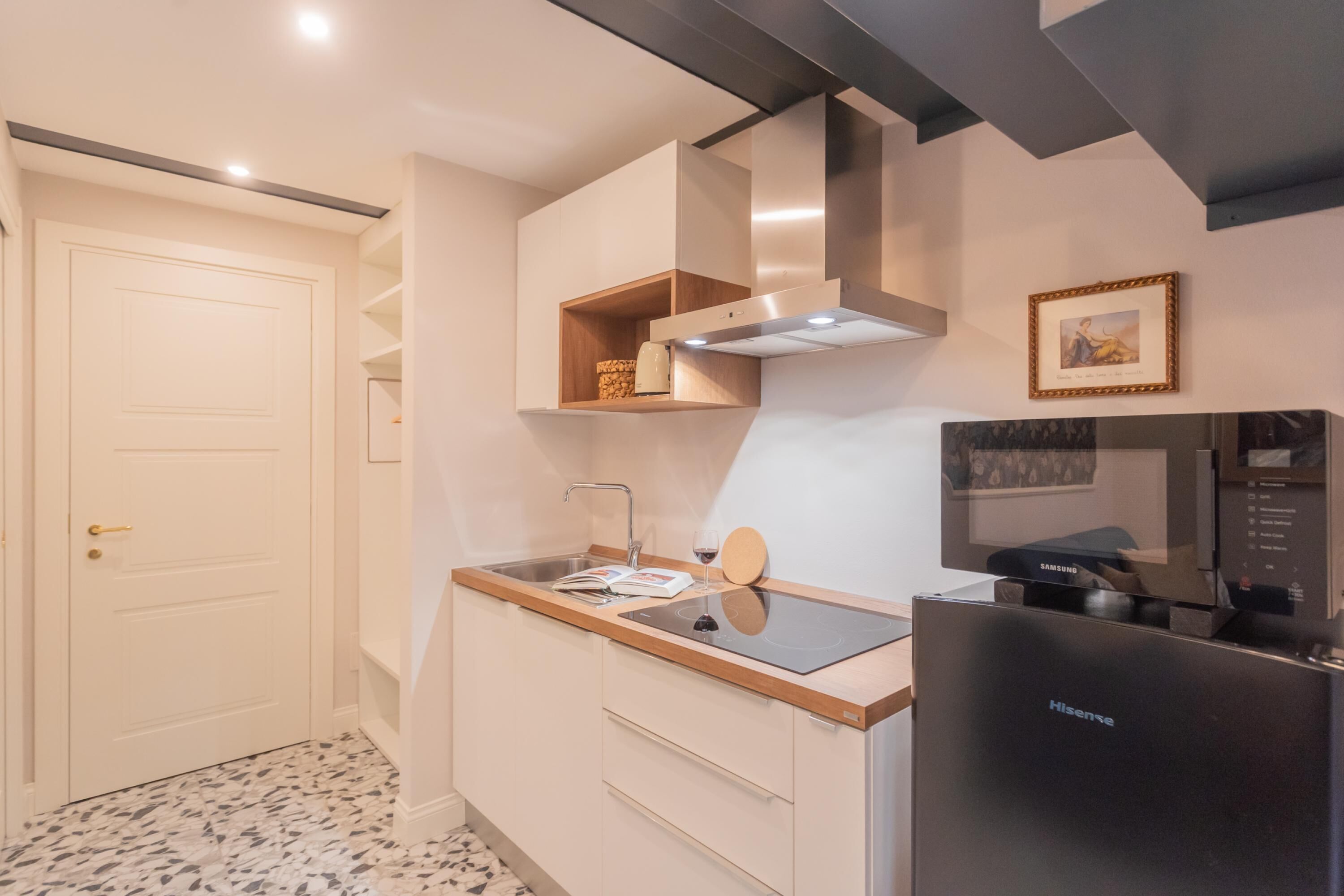 Cinque Giornate 70 Suites by Rent All Como