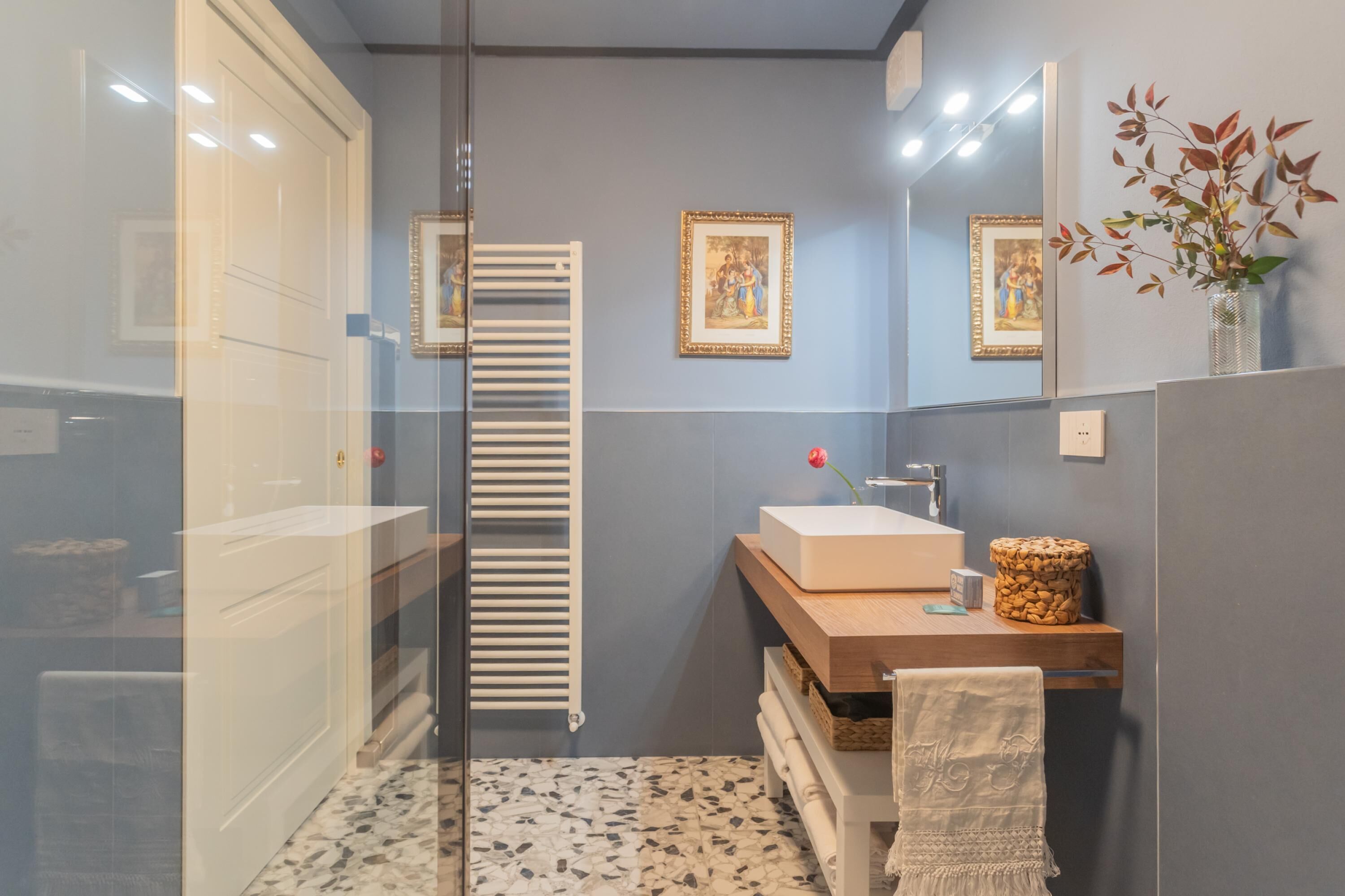Cinque Giornate 70 Suites by Rent All Como