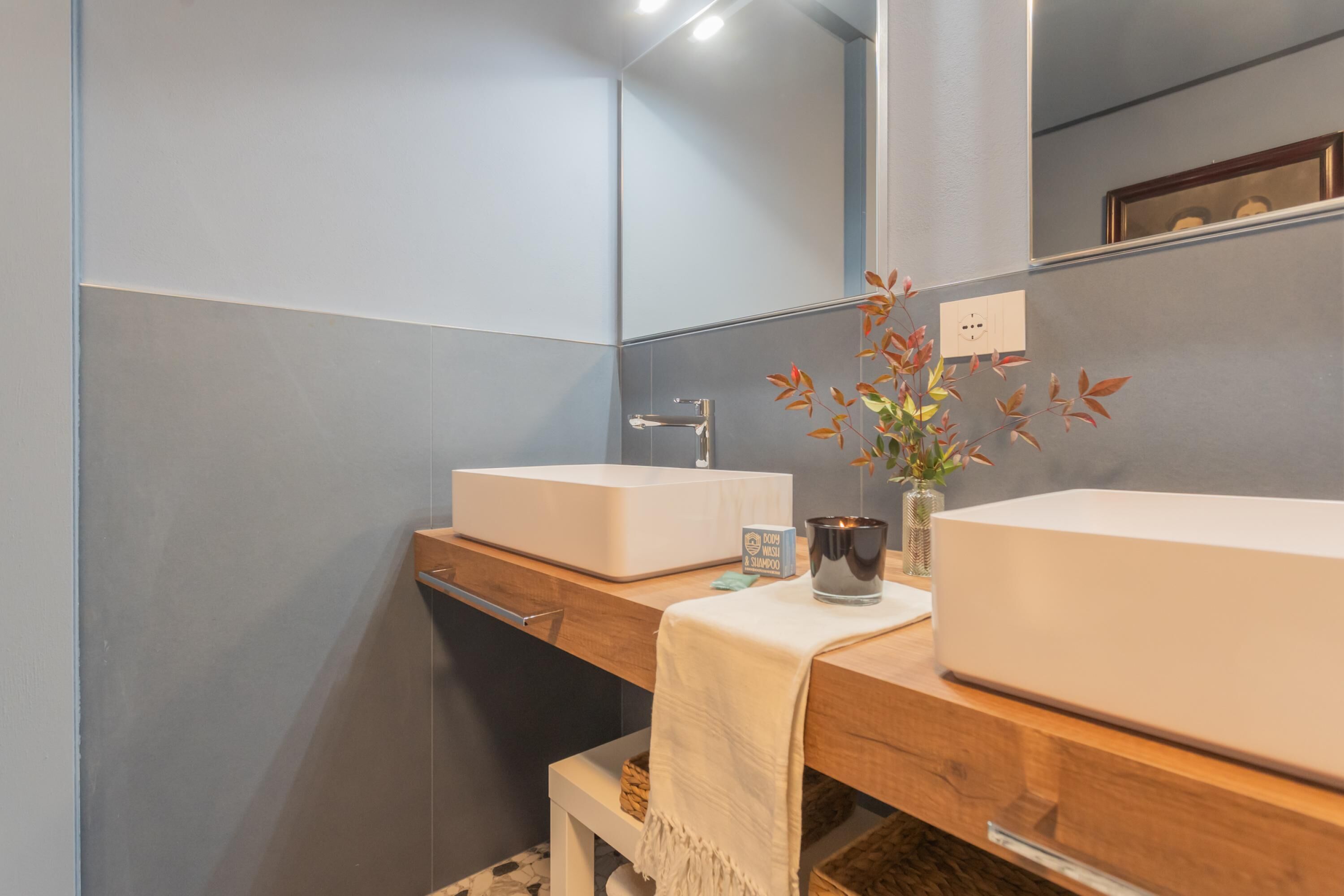 Cinque Giornate 70 Suites by Rent All Como
