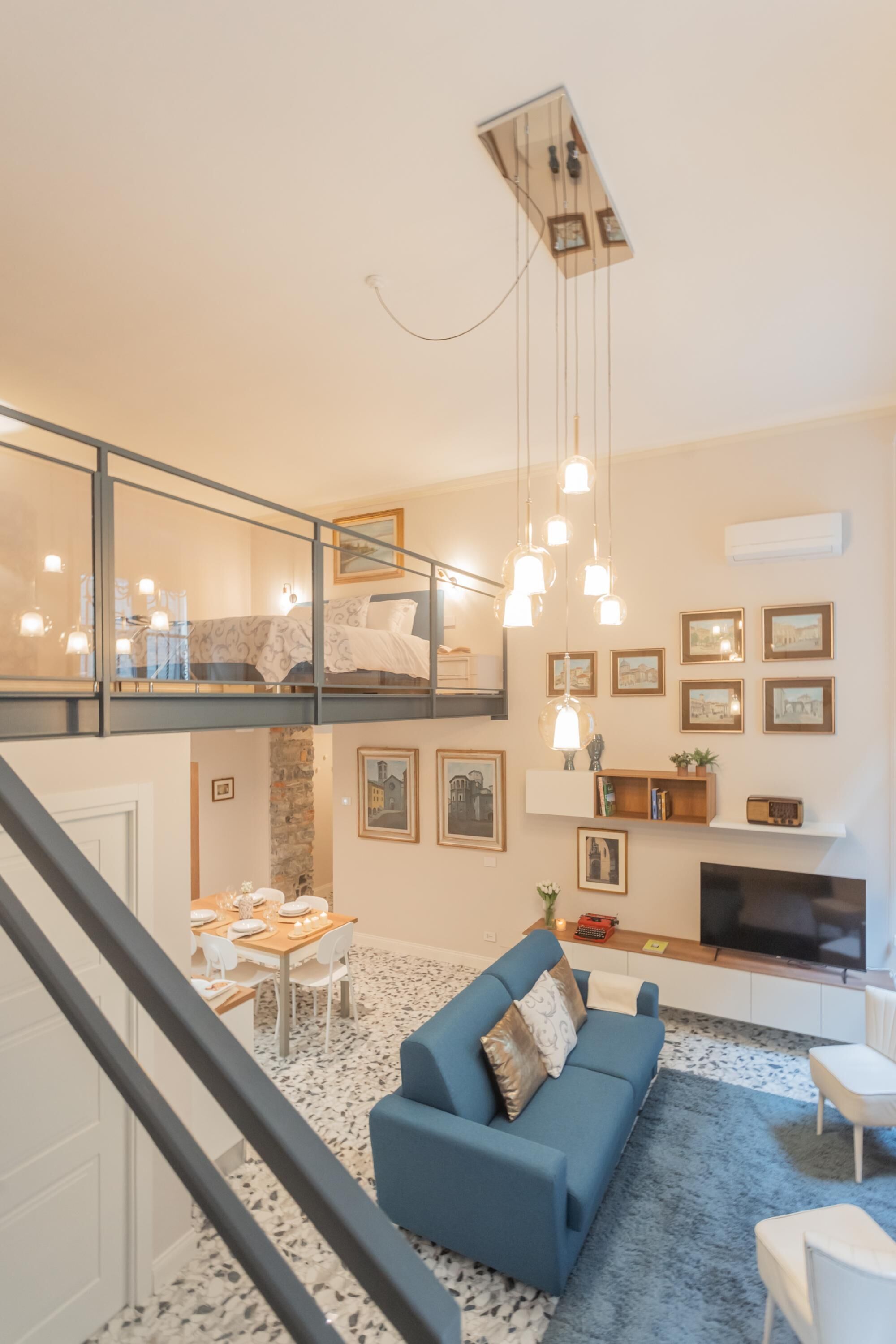 Cinque Giornate 70 Suites by Rent All Como