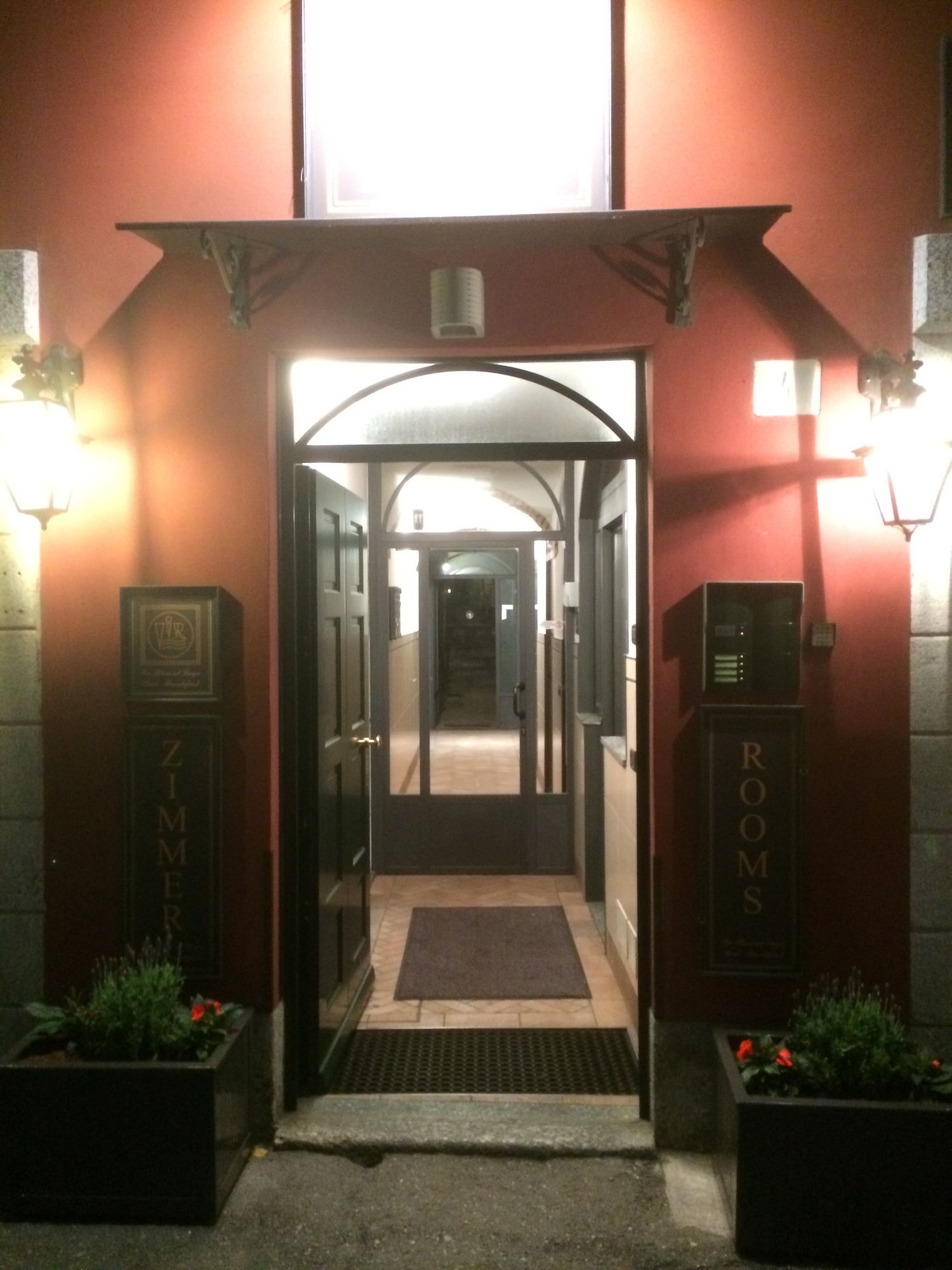 In Riva Al Lago B & B