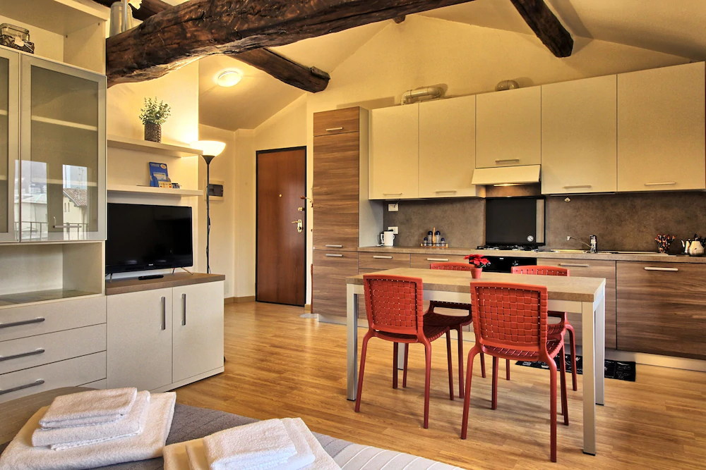 Logicasa Apartment Tower Gate