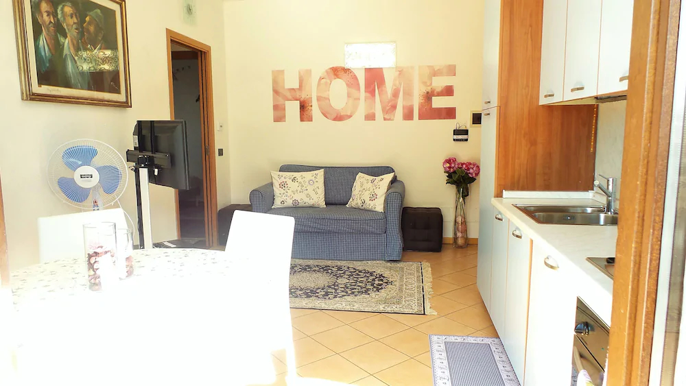 Blue Garda Apartments