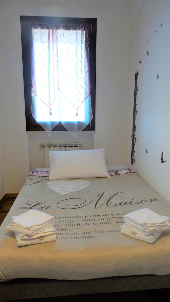 Blue Garda Apartments