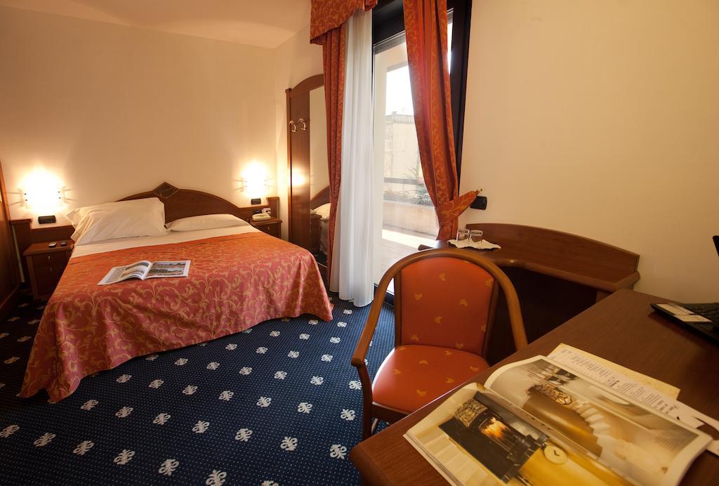 Hotel Lido International