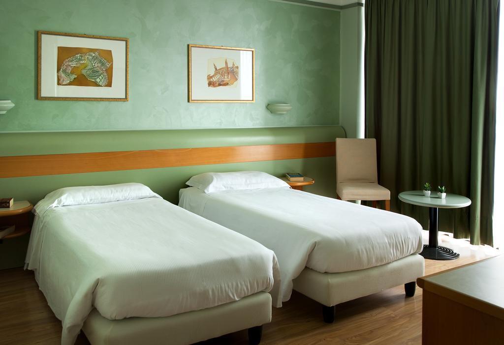 Hotel Leonardo Da Vinci - Erba