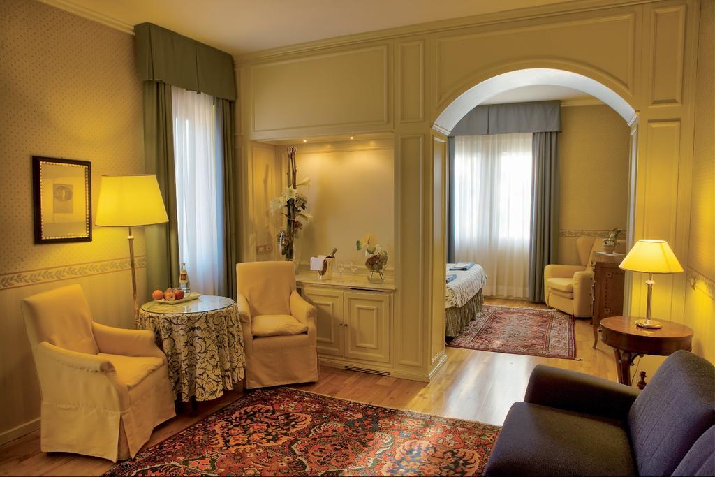 Hotel Regina Adelaide