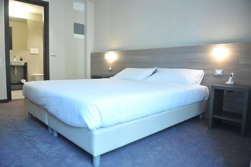 HLL Hotel Lungolago Lecco