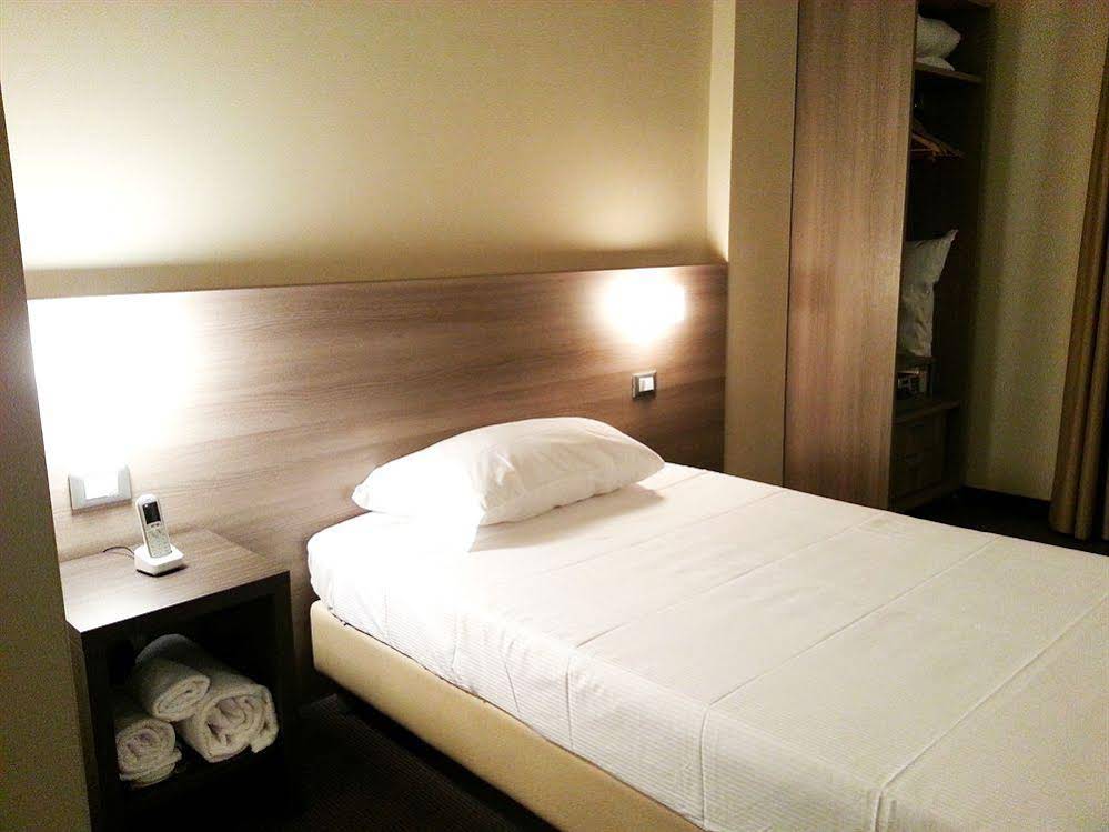 HLL Hotel Lungolago Lecco