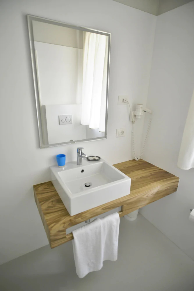 Hi Hotels Torbole Pool & Spa