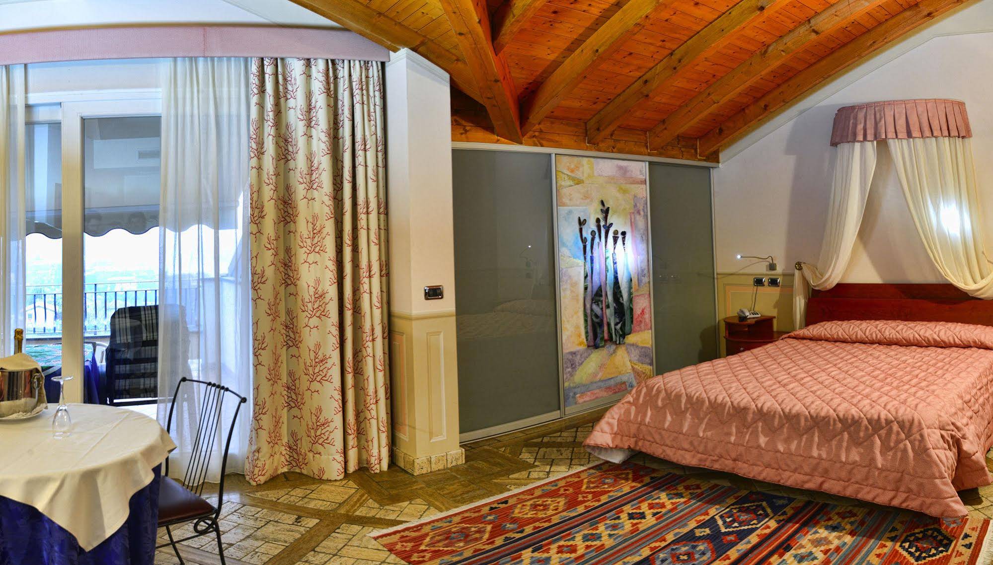 Hotel La Bussola