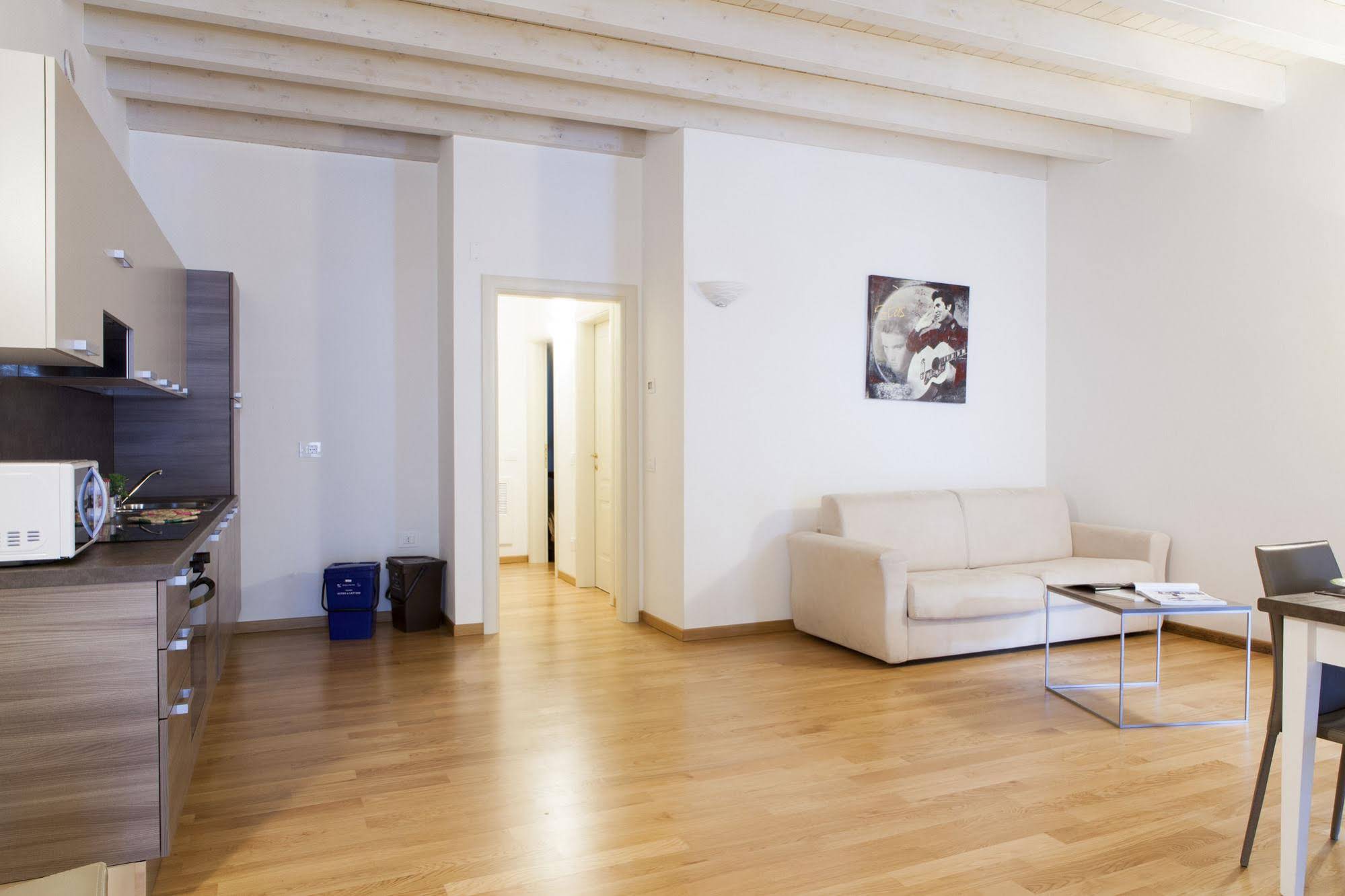 Polpenazze Halldis Apartments