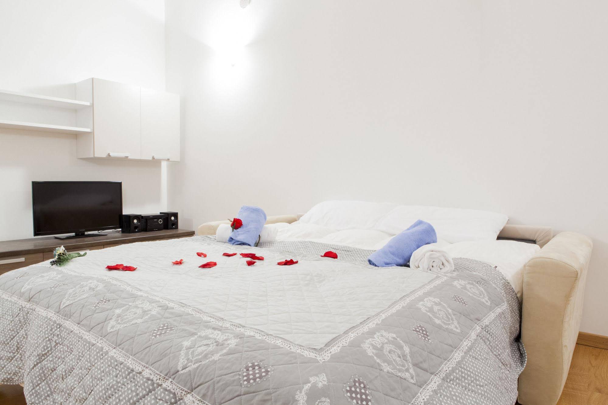 Polpenazze Halldis Apartments