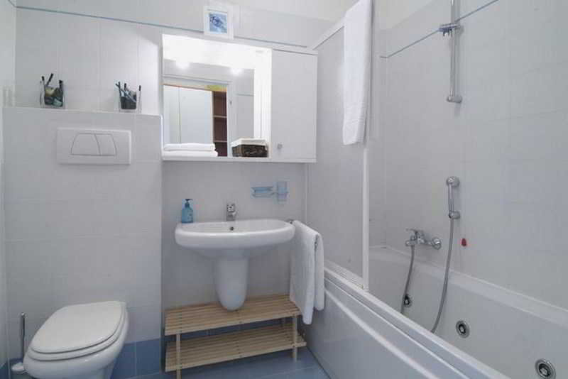 Porto Letizia Fronte Lago