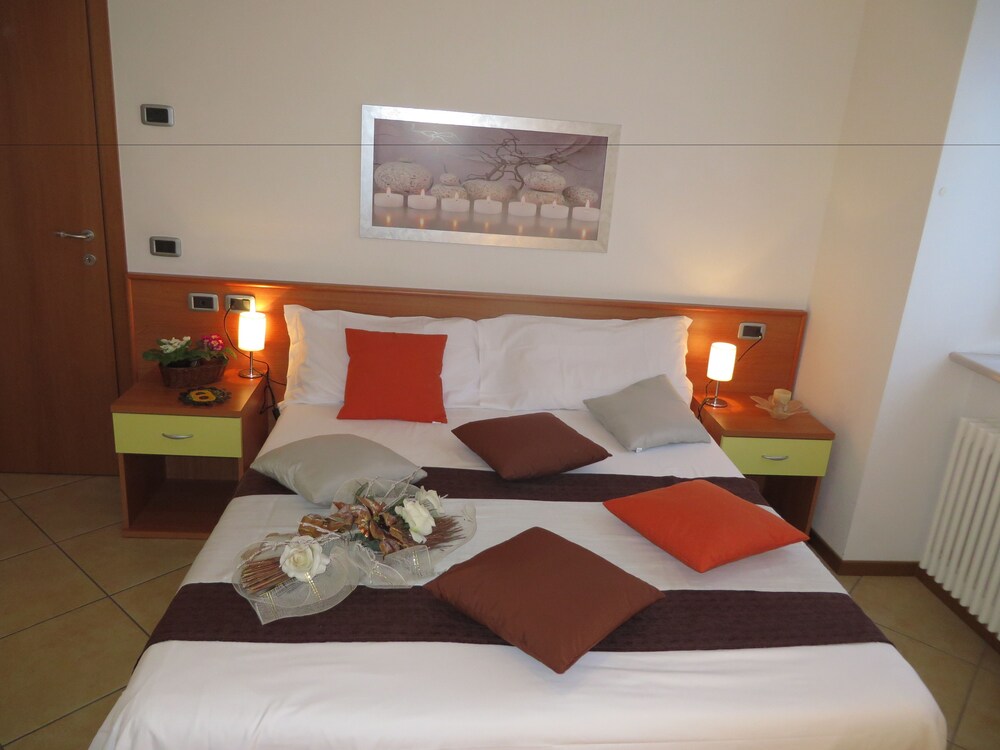 Bella Villa Apartments