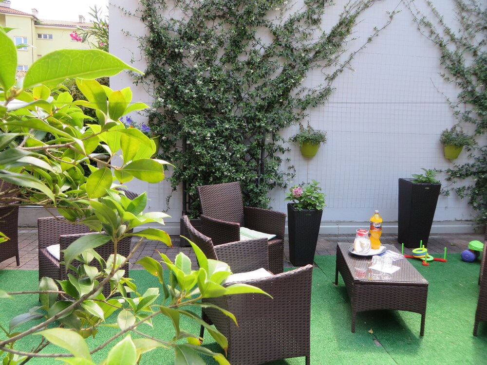 Bella Villa Apartments