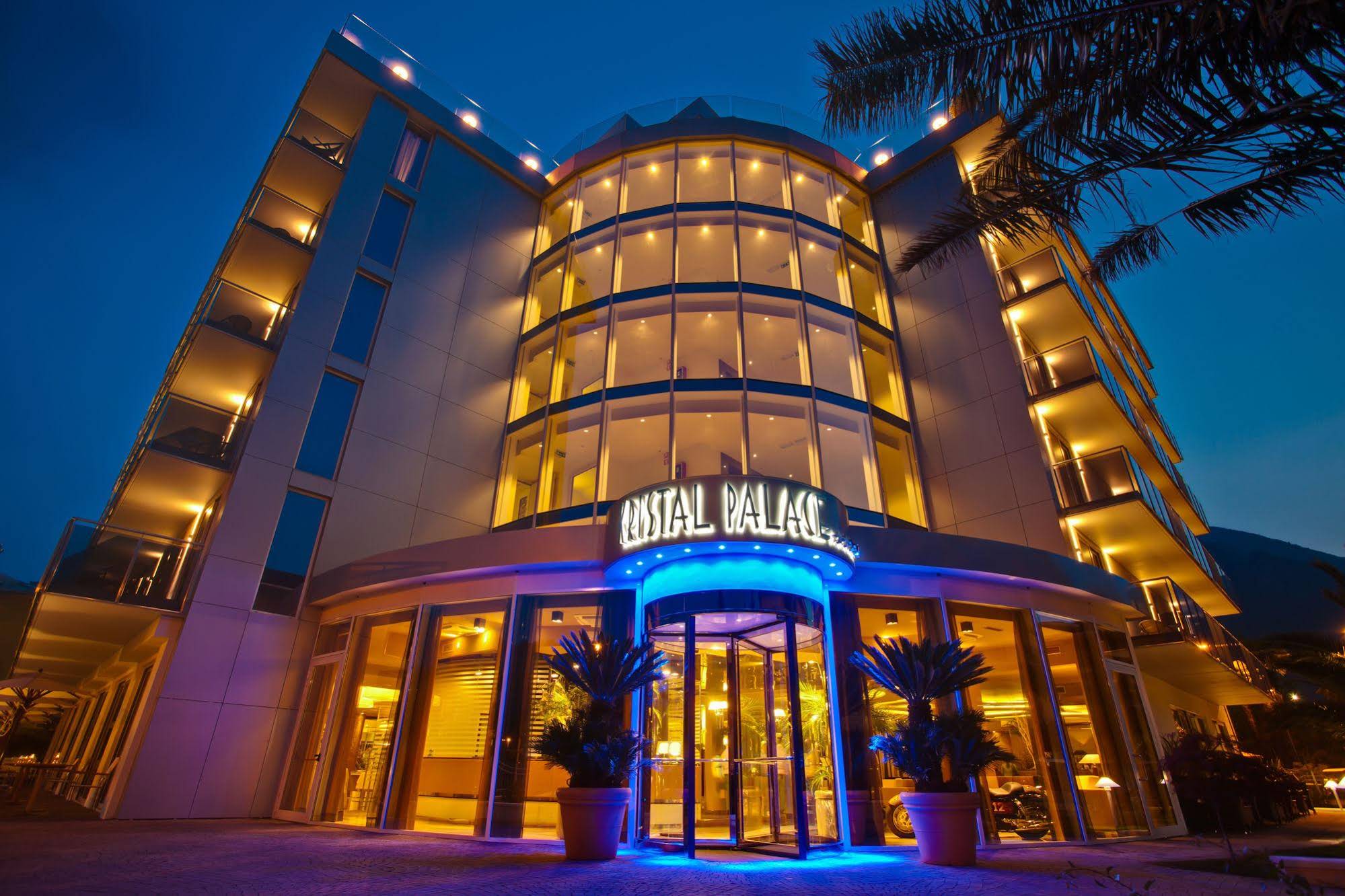 Hotel Kristal Palace