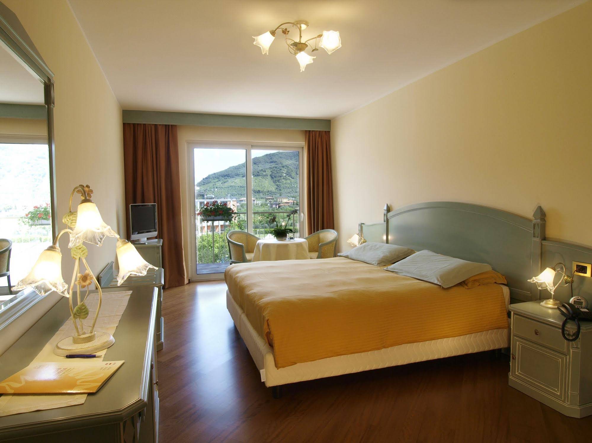 Hotel Savoy Palace