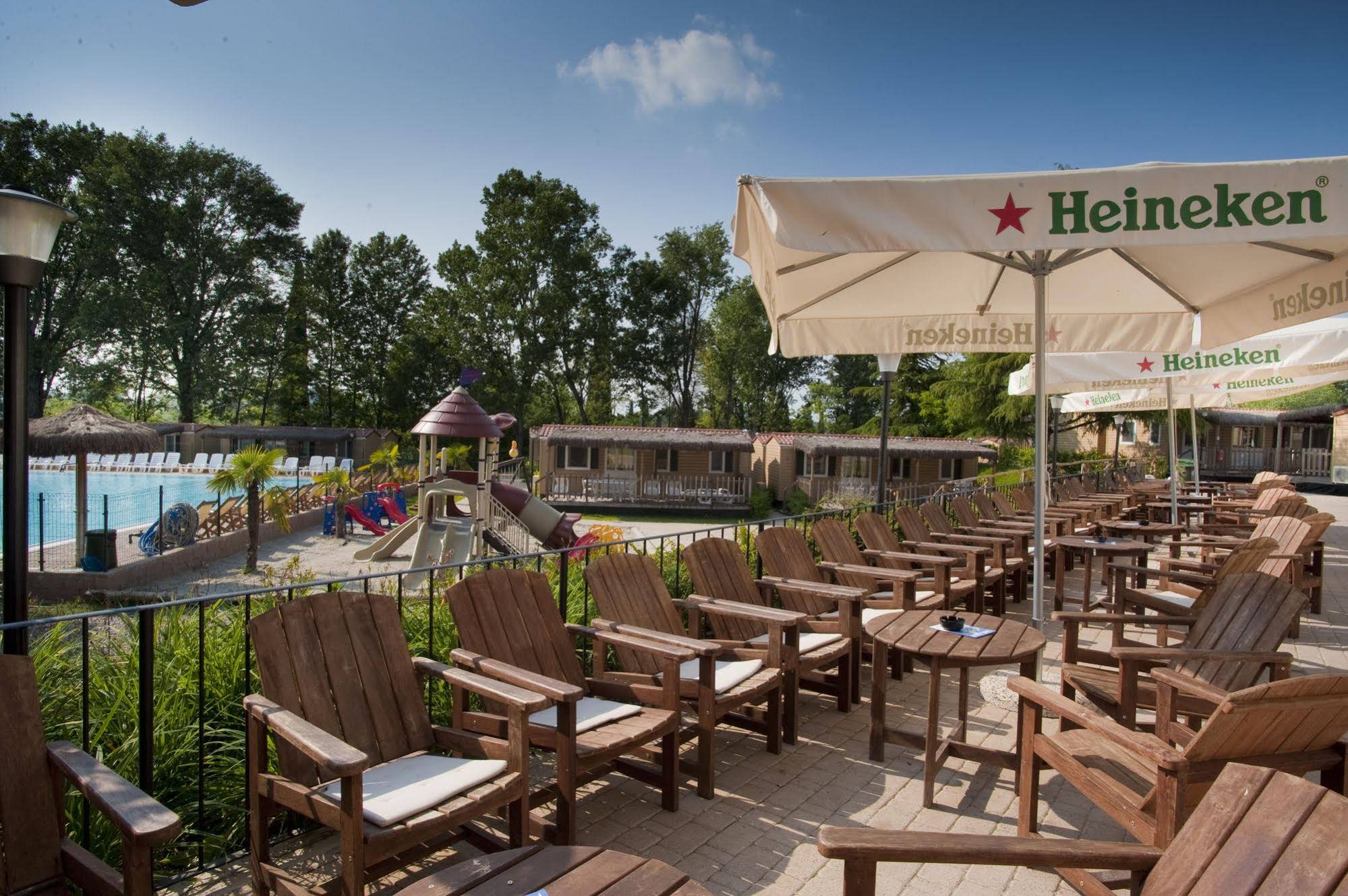 hu Altomincio Village