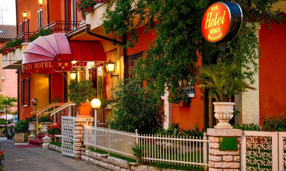 Hotel Benaco
