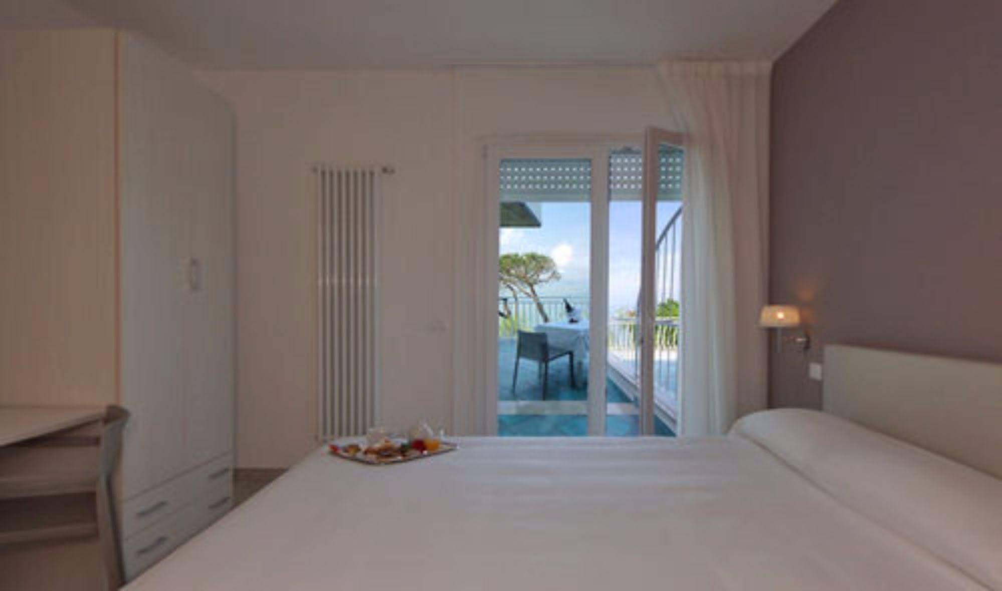 Hotel Saviola