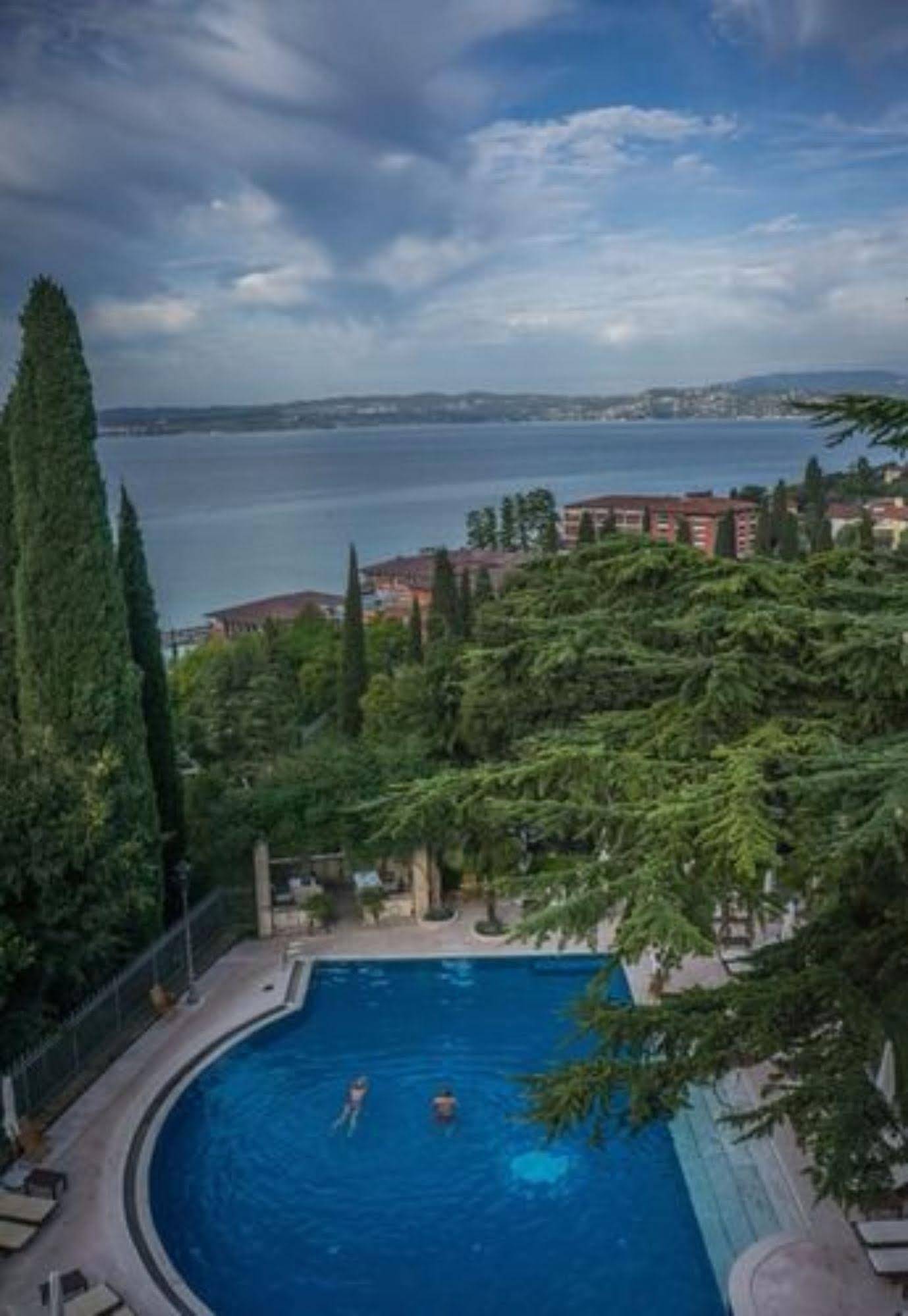 Villa Cortine Palace
