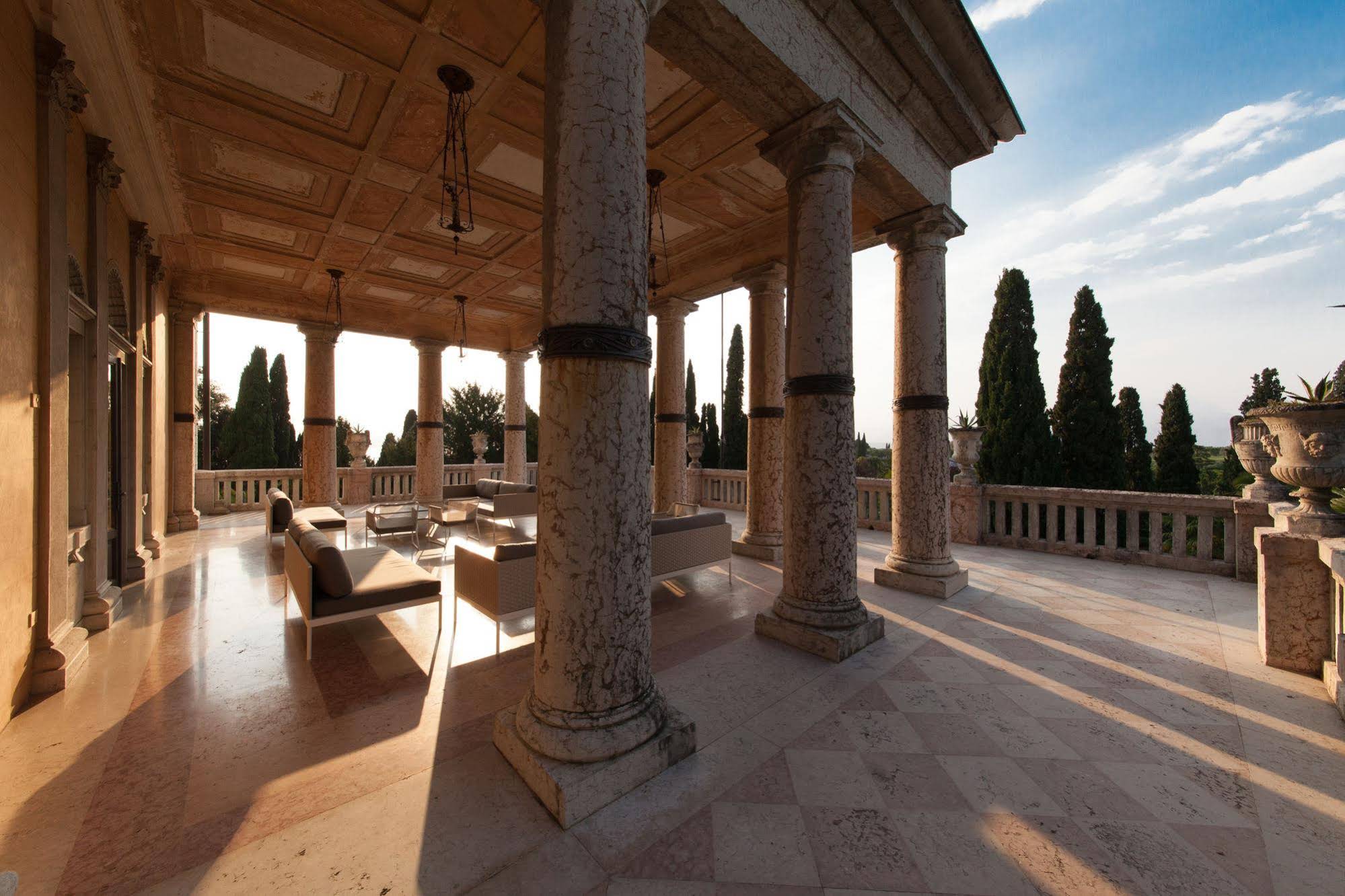 Villa Cortine Palace