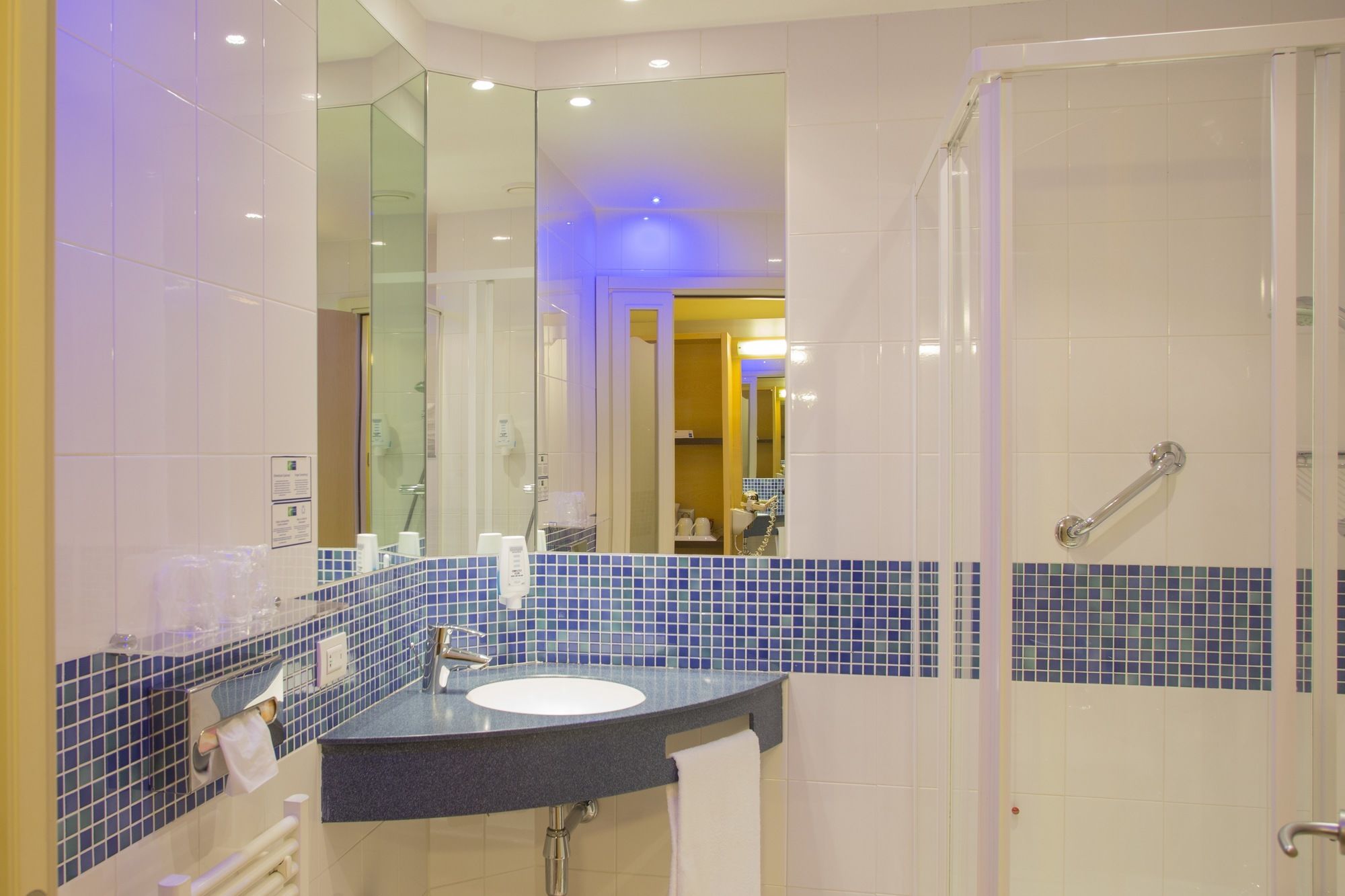 Holiday Inn Express Milan - Malpensa Airport