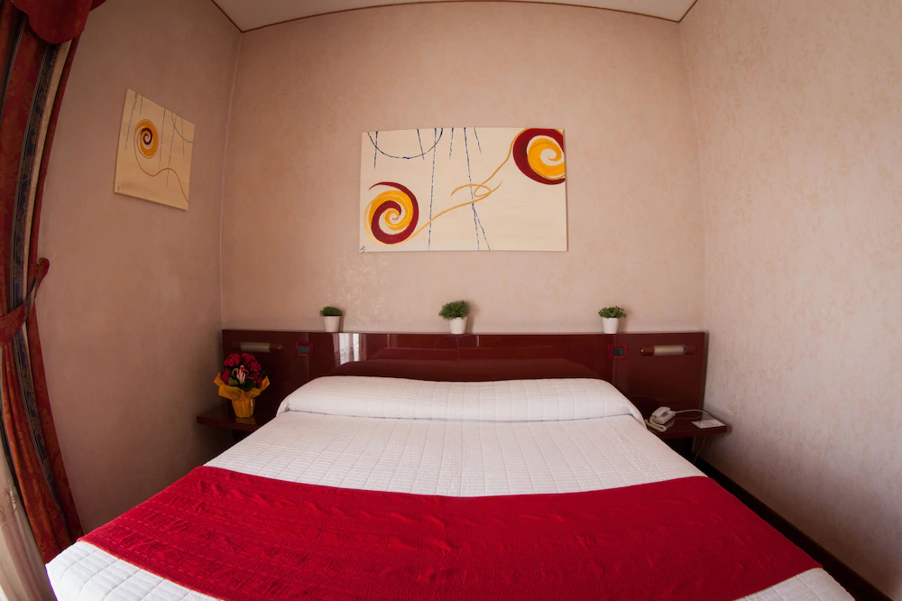 Hotel Master
