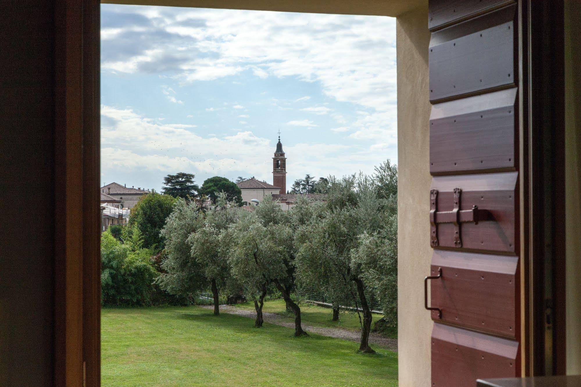 Ca' Sette Hotel