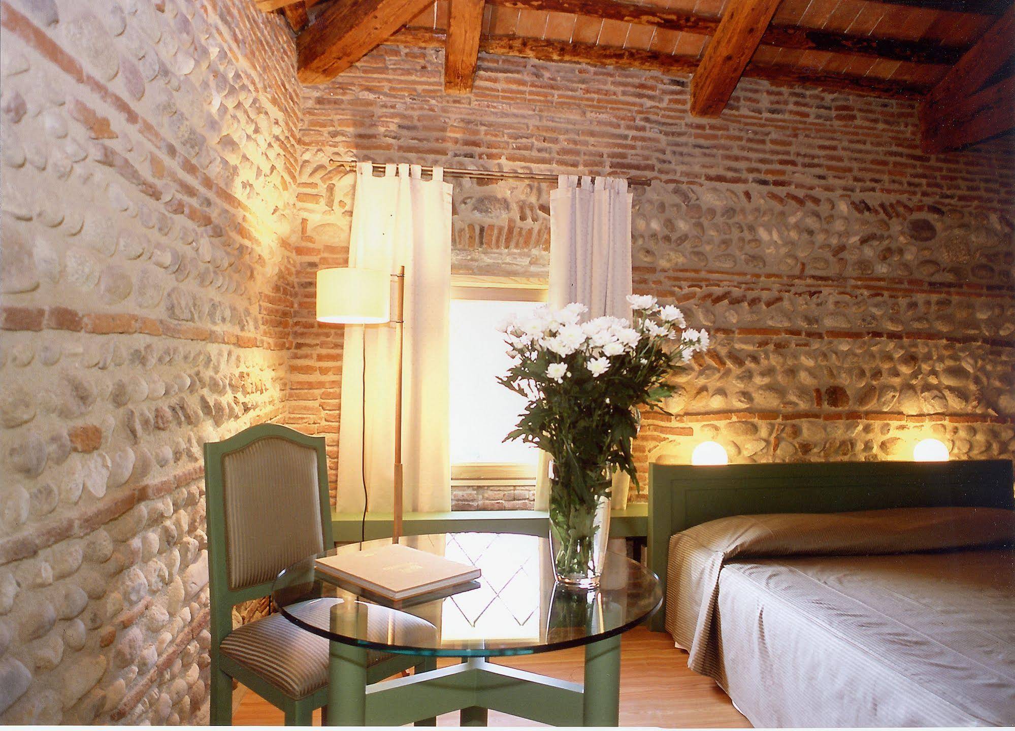 Ca' Sette Hotel
