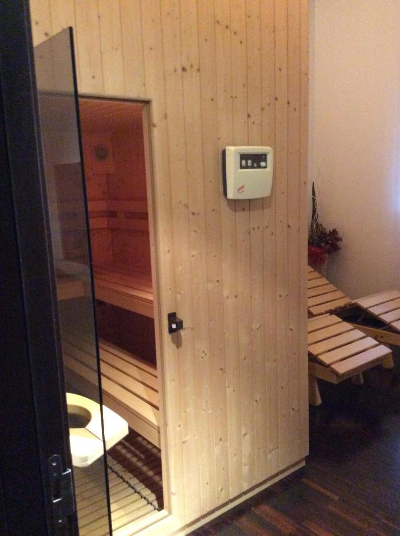 15.92 Hotel