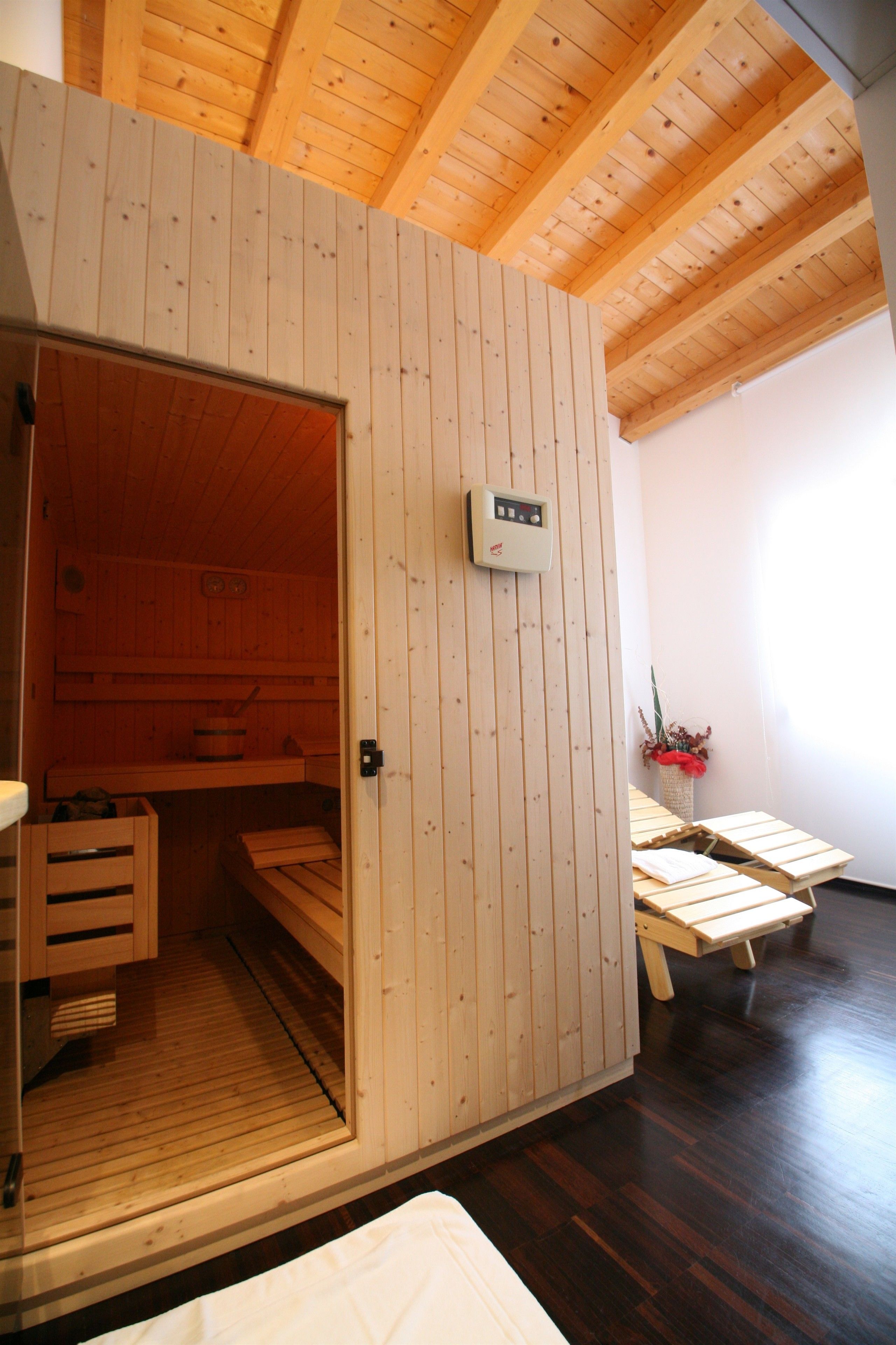 15.92 Hotel