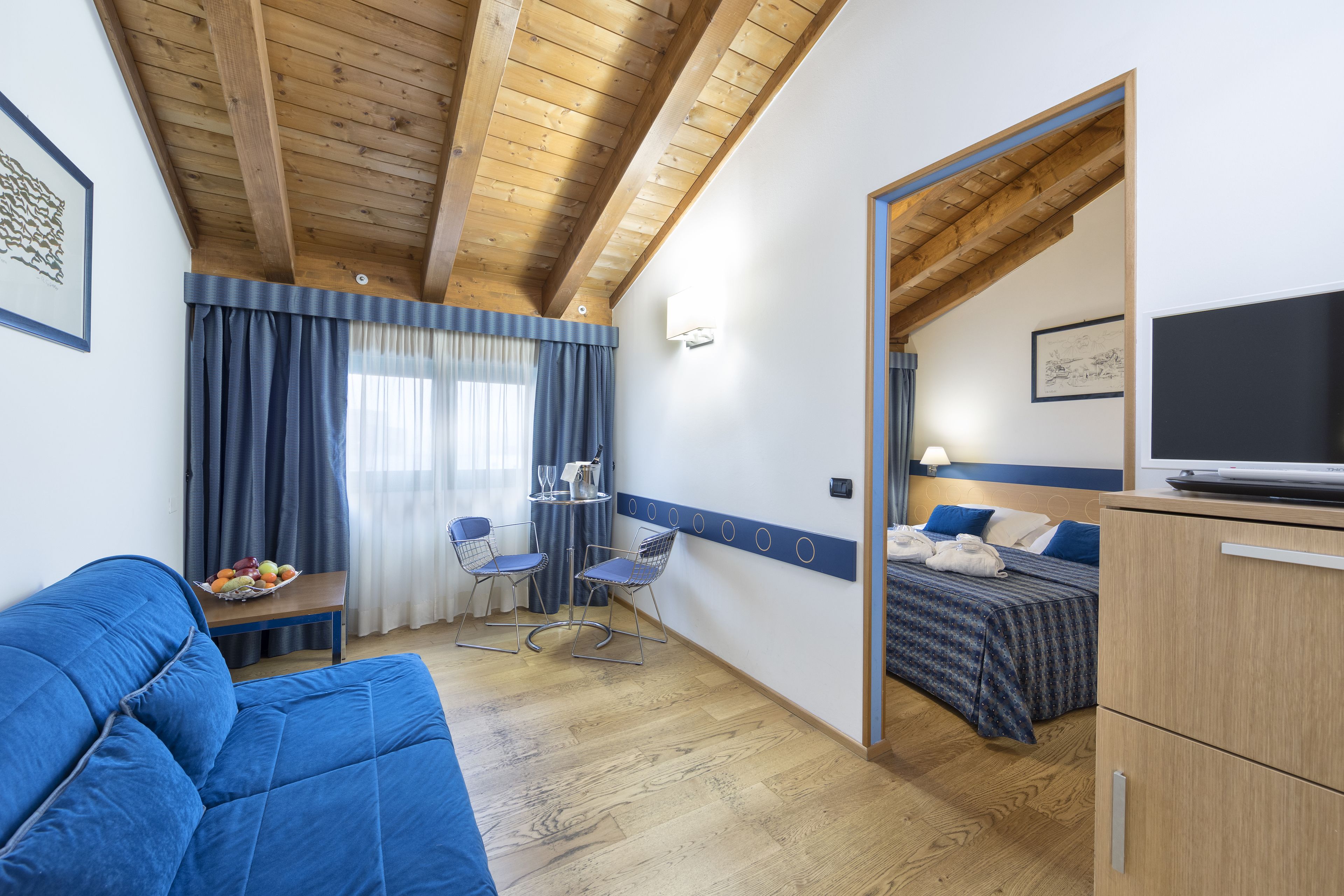 West Point Airport Hotel